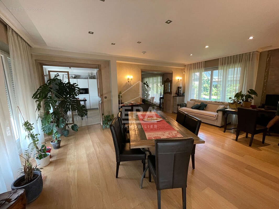 Maison à vendre, 223m², Pau