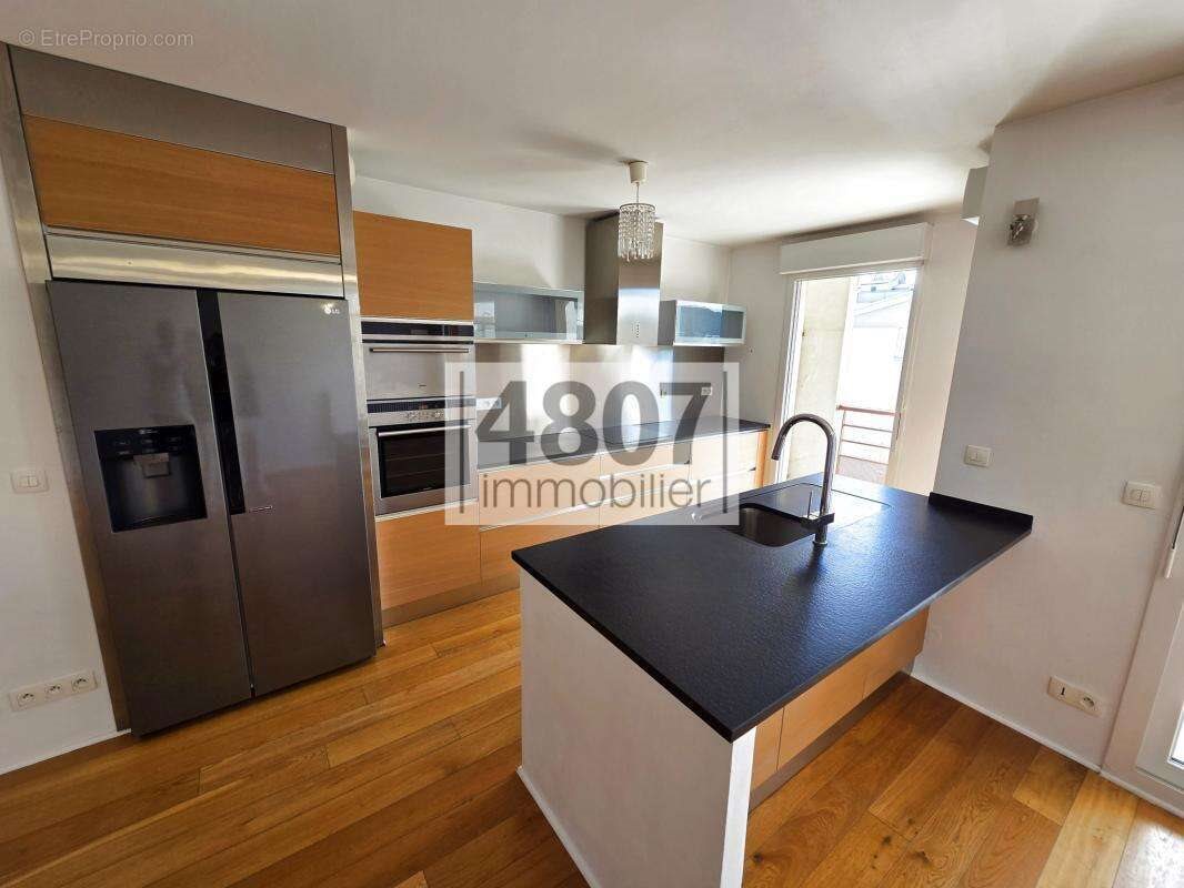 Appartement à vendre, 82m², Annemasse