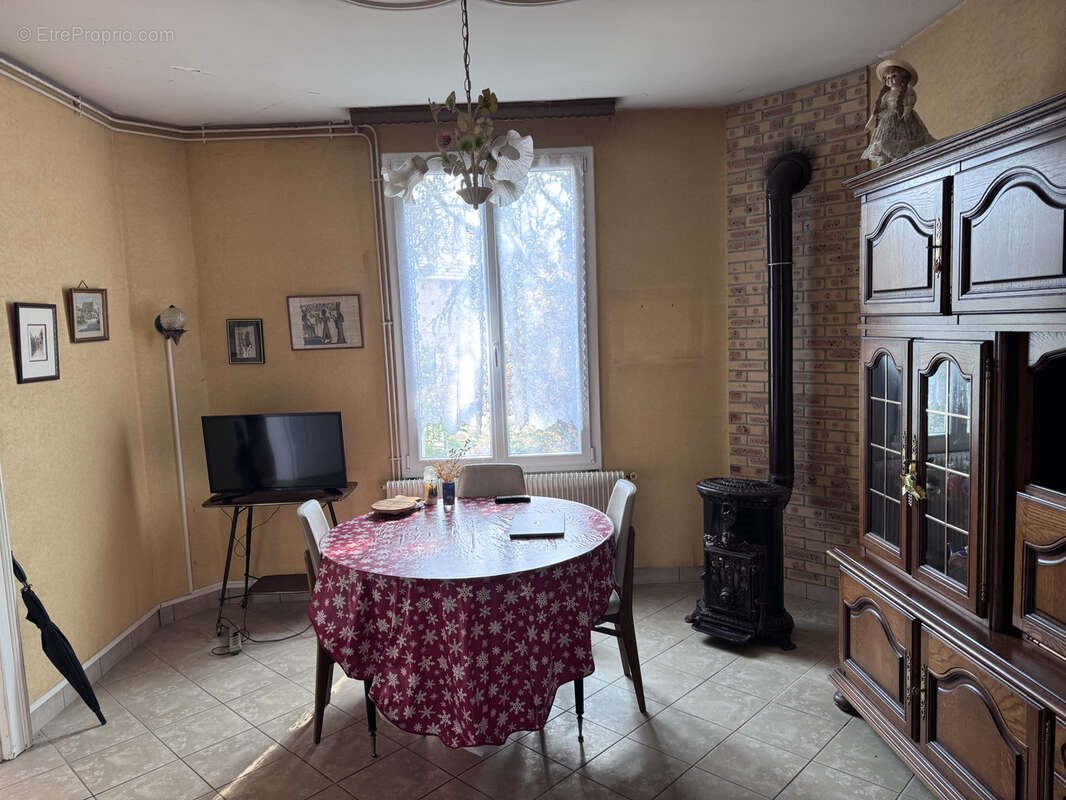 Maison à vendre, 80m², Neuves-Maisons