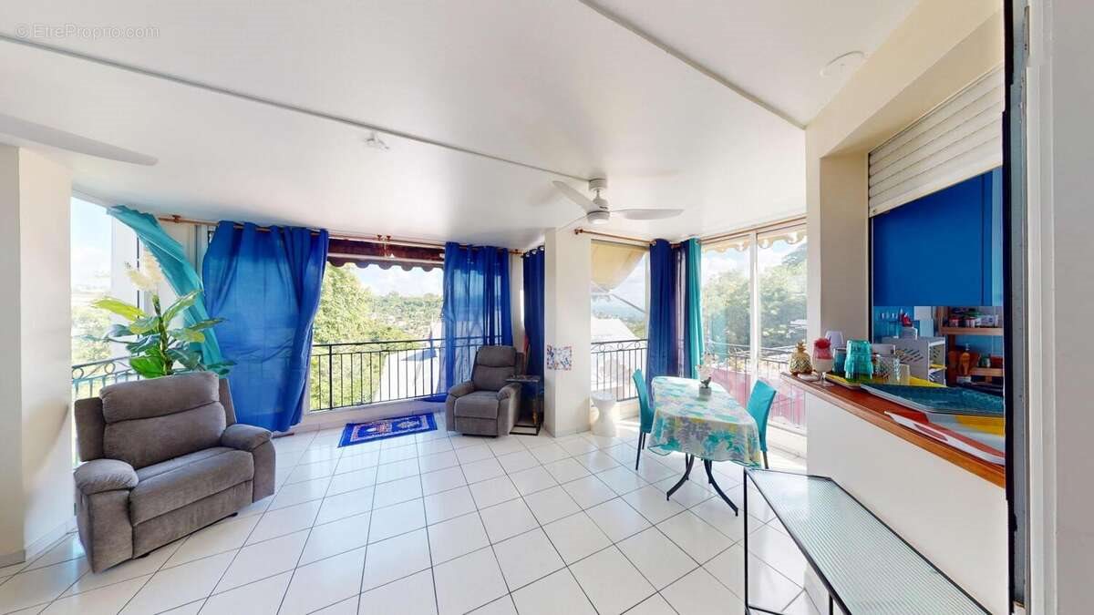 Appartement à vendre, 70m², Fort-de-France