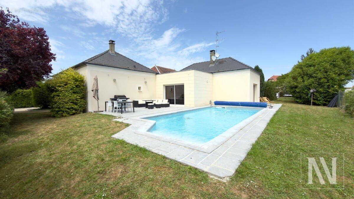 Maison à vendre, 177m², Villechétif