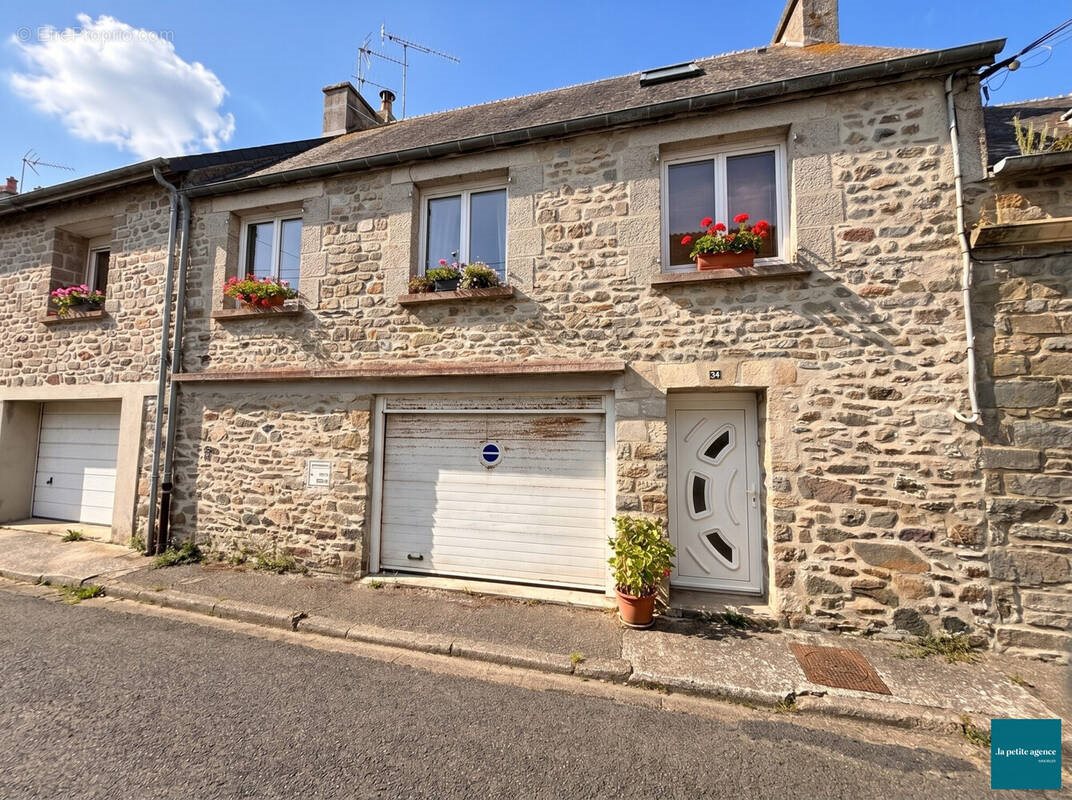 Maison à vendre, 95m², Saint-Vaast-la-Hougue