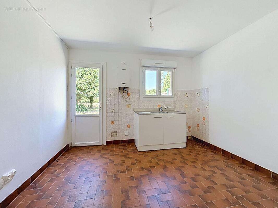 Maison à vendre, 71m², Saint-Molf