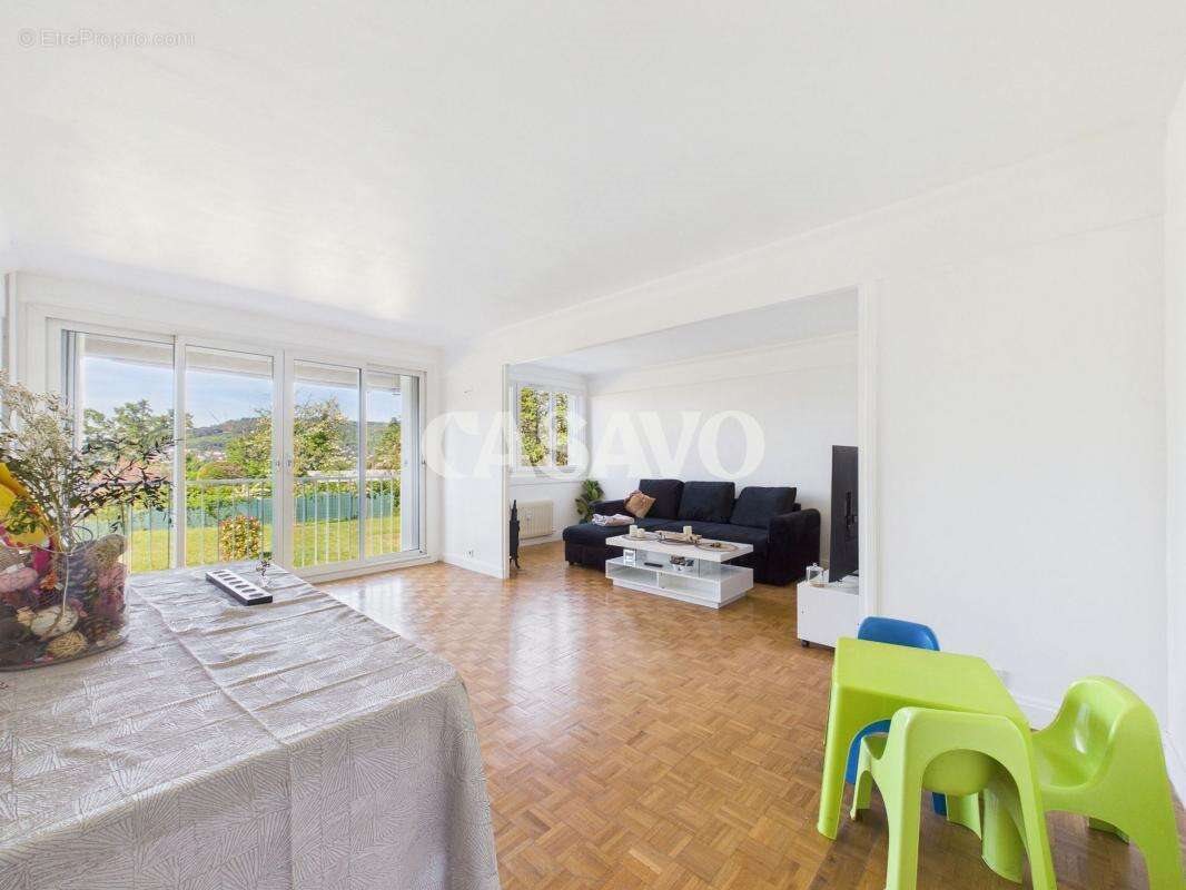Appartement à vendre, 73m², Fontaines-sur-Saône