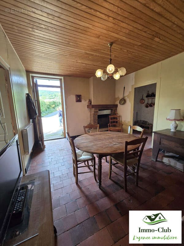 Maison à vendre, 51m², Villapourçon