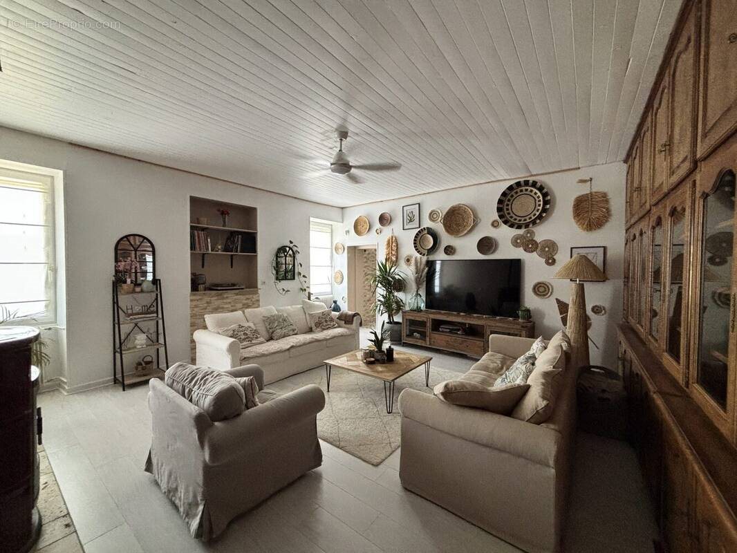 Maison à vendre, 220m², Saint-Igny-de-Vers