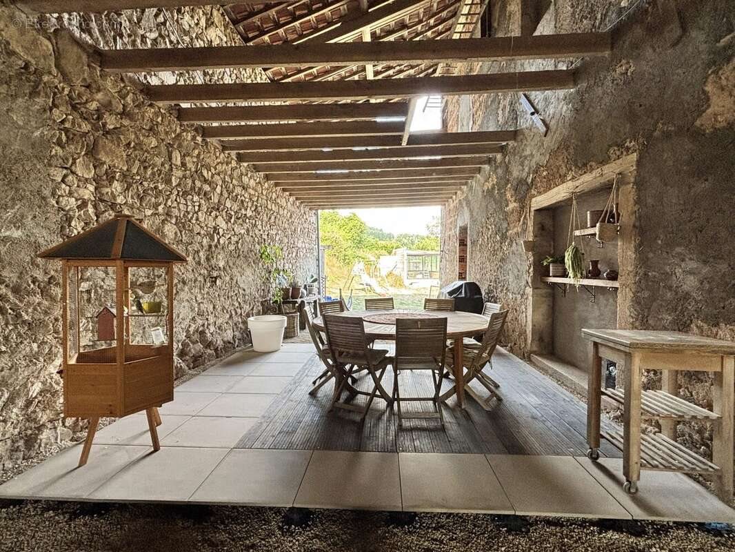Maison à vendre, 220m², Saint-Igny-de-Vers