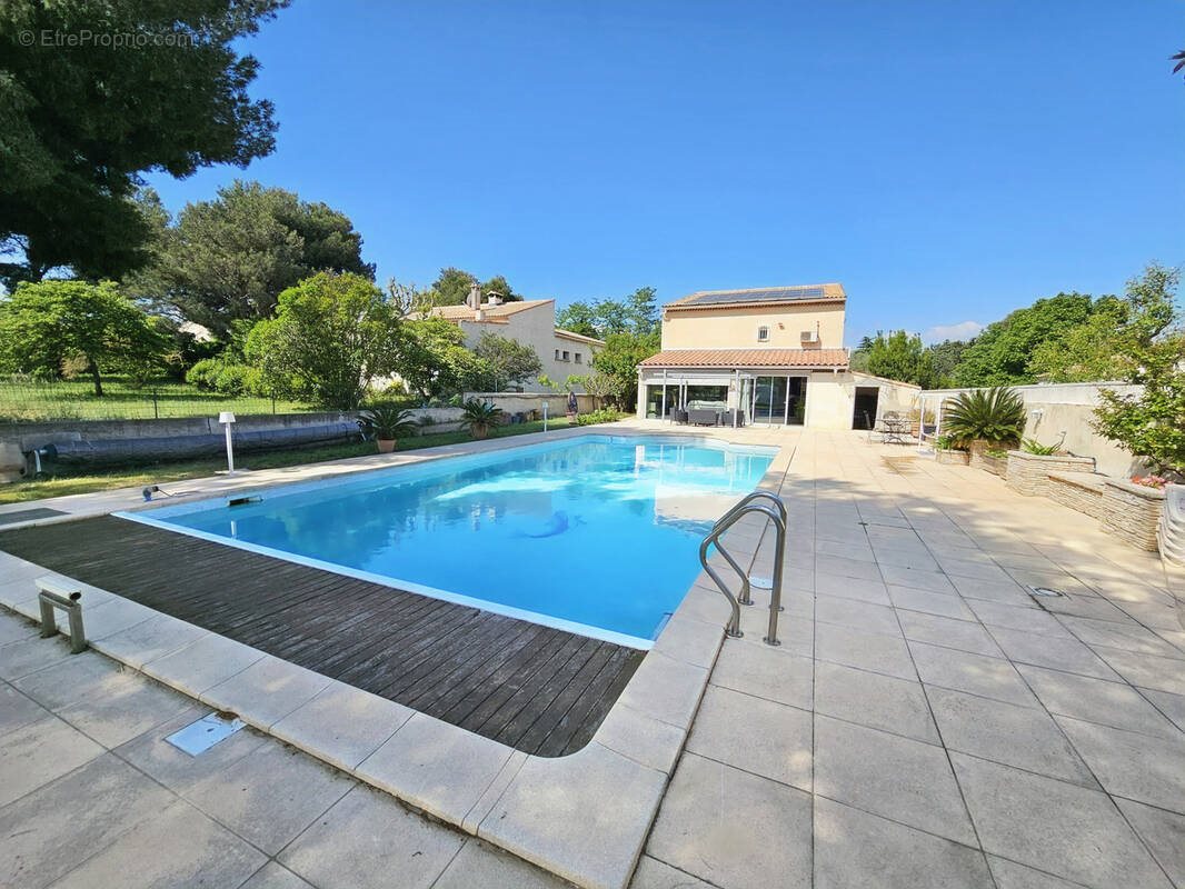 Maison à vendre, 310m², Gignac-la-Nerthe