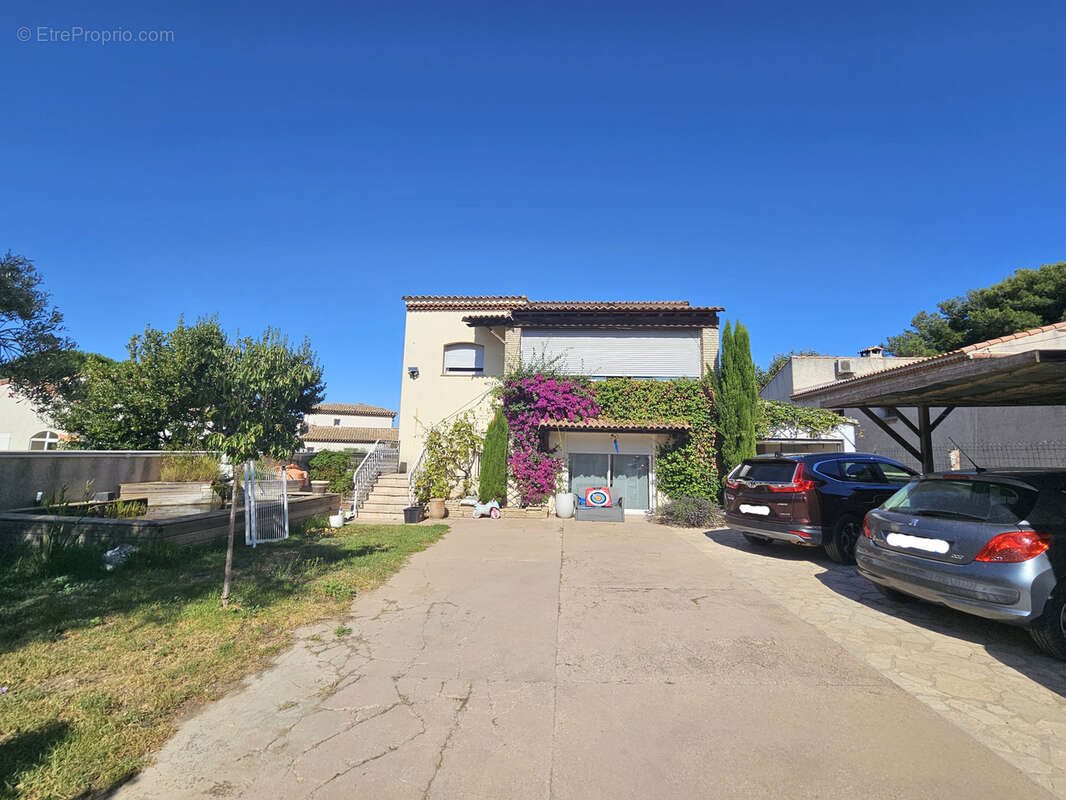 Maison à vendre, 310m², Gignac-la-Nerthe