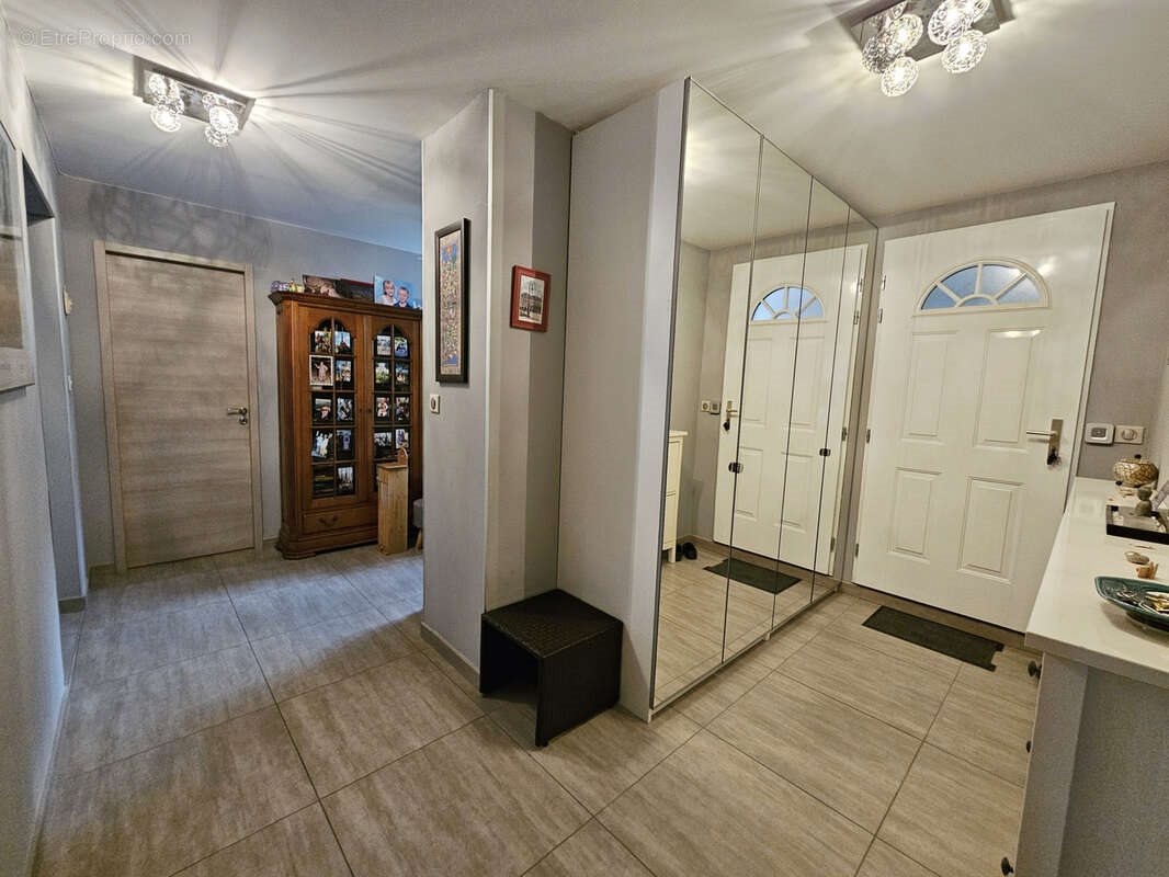 Maison à vendre, 310m², Gignac-la-Nerthe
