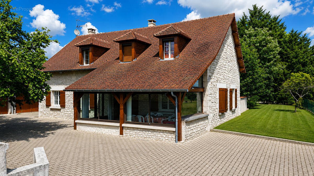 Maison à vendre, 137m², Thuré