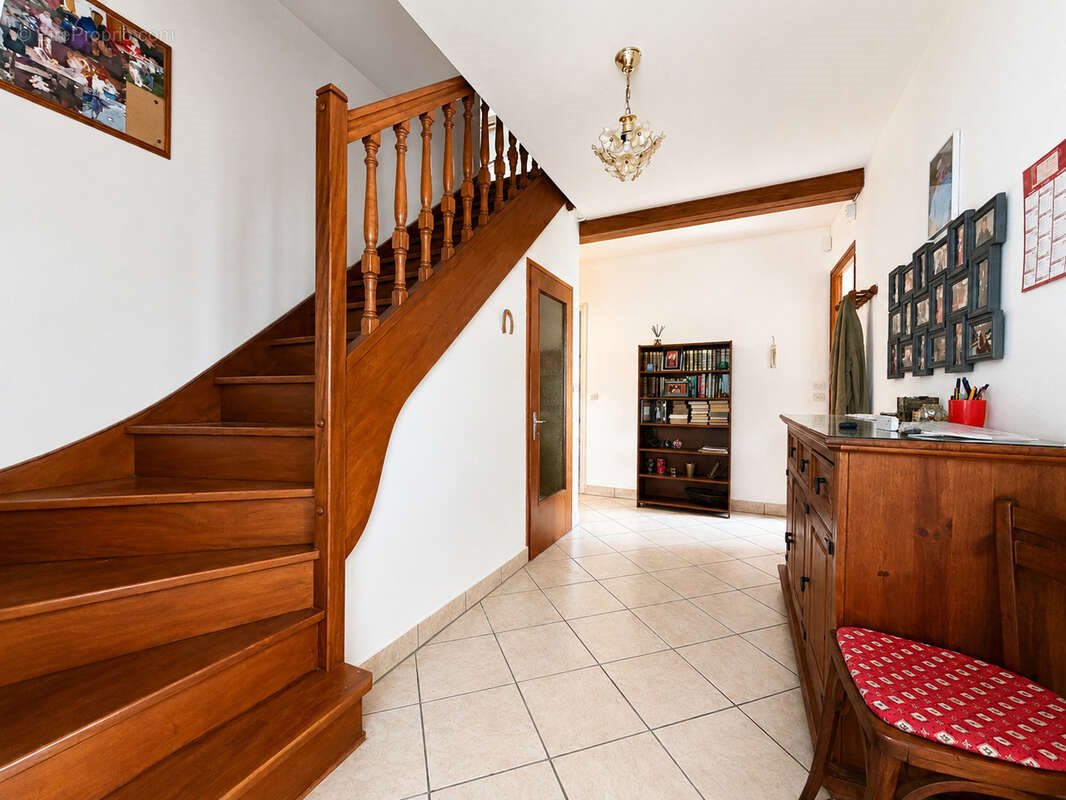 Maison à vendre, 137m², Thuré