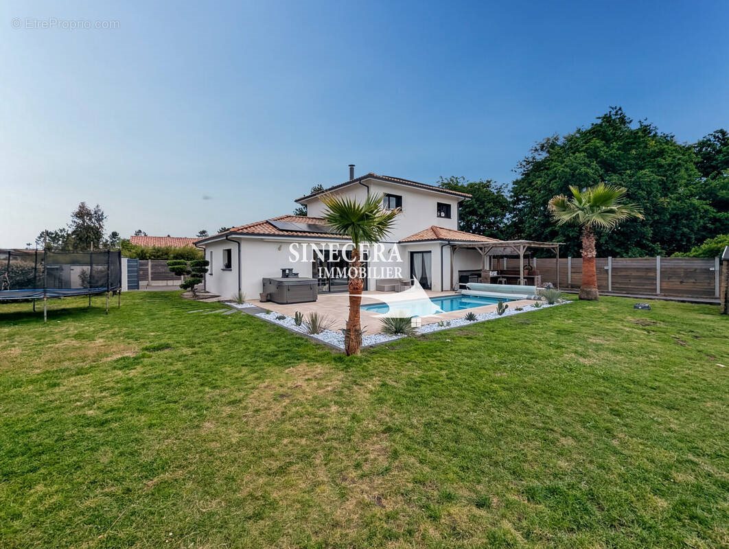 Maison à vendre, 140m², Parentis-en-Born