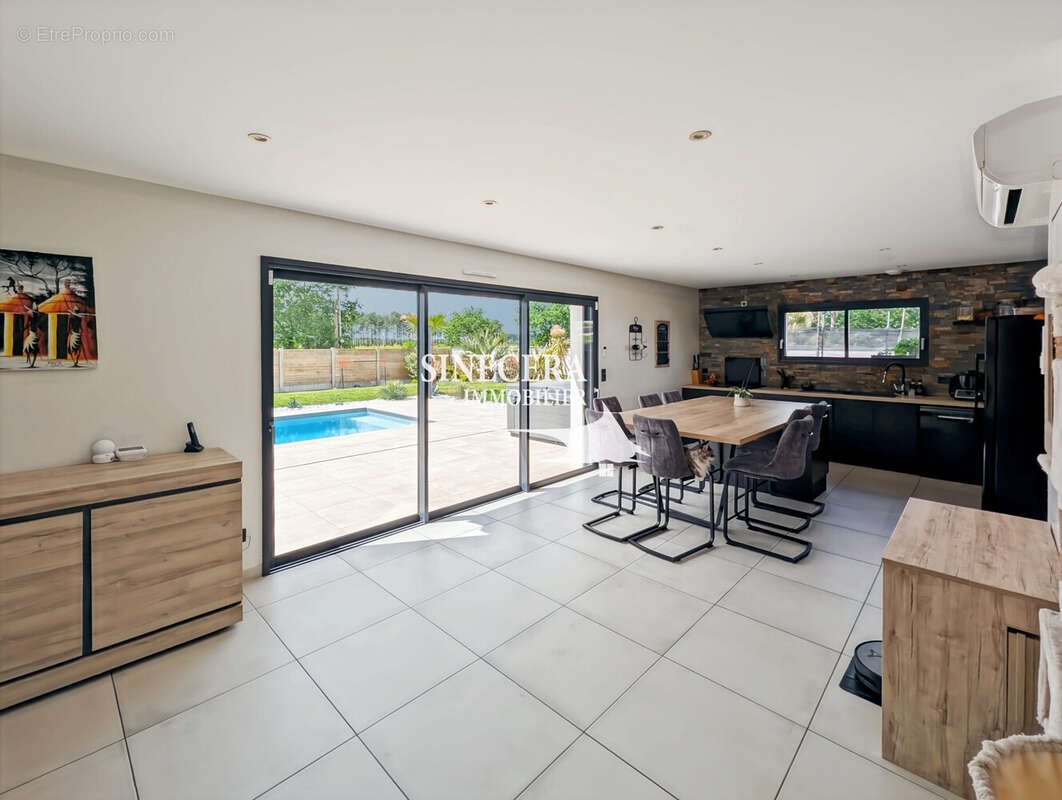 Maison à vendre, 140m², Parentis-en-Born