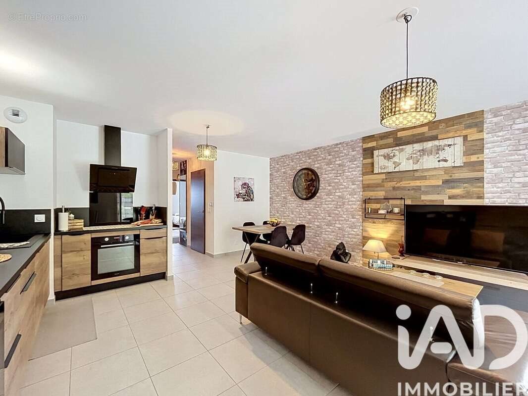 Appartement à vendre, 64m², Quintal
