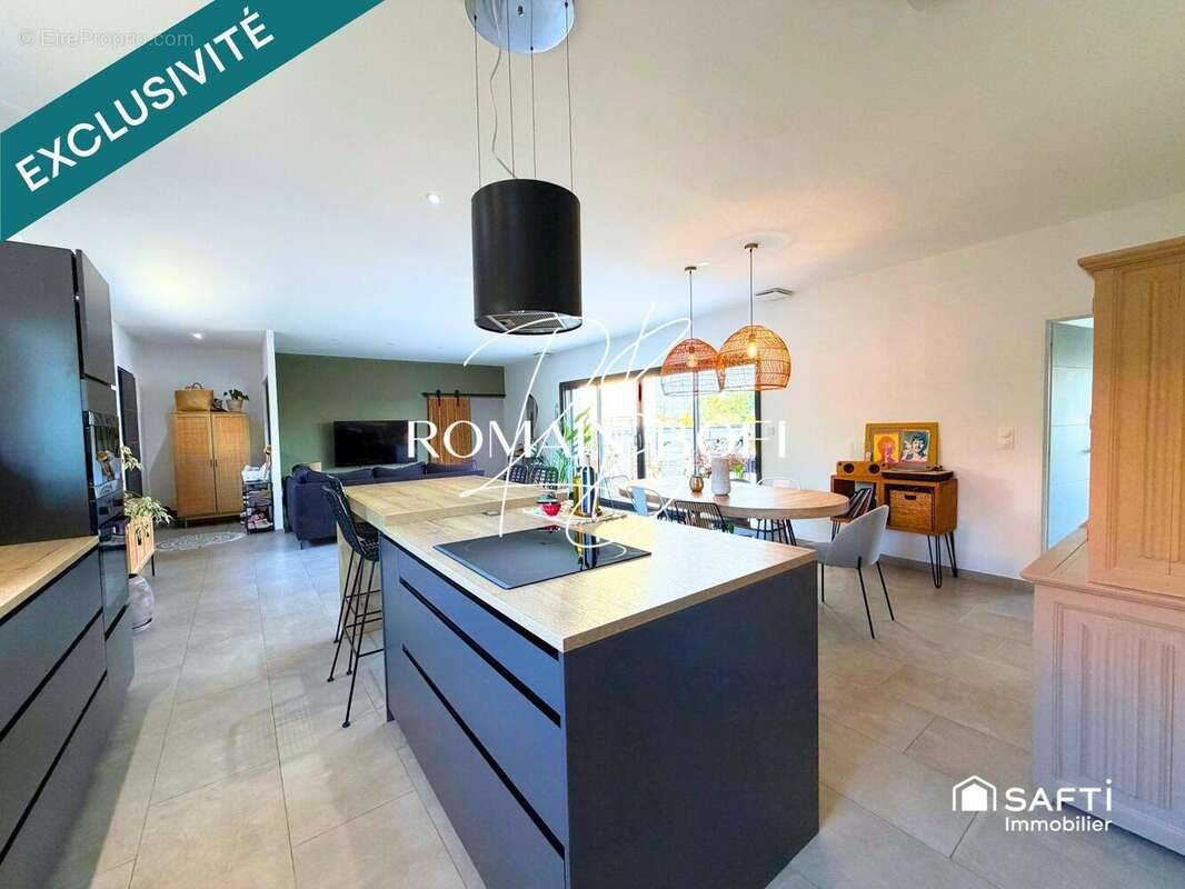 Maison à vendre, 134m², Cruviers-Lascours