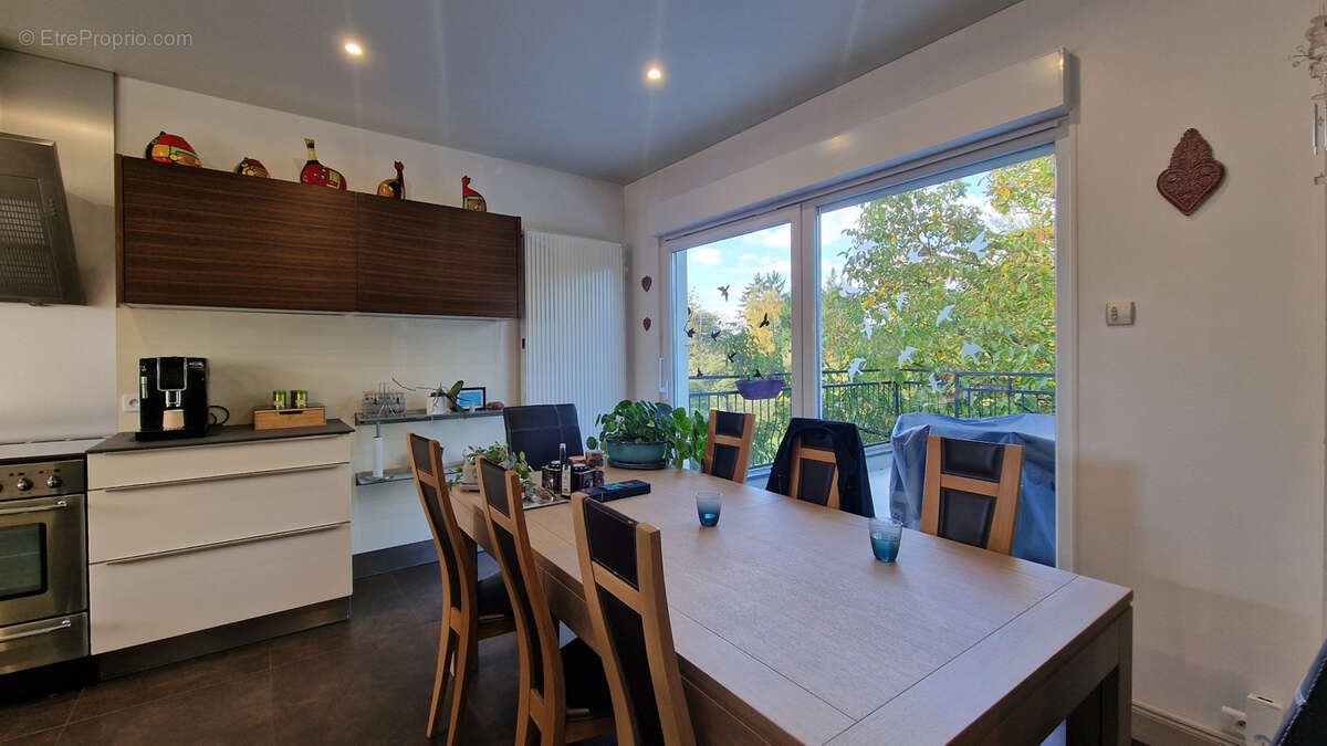 Maison à vendre, 221m², Courcelles-Chaussy