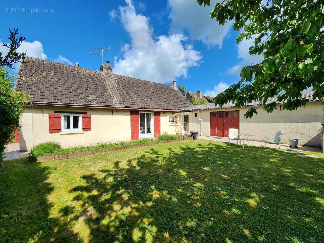Maison à vendre, 73m², Cormenon