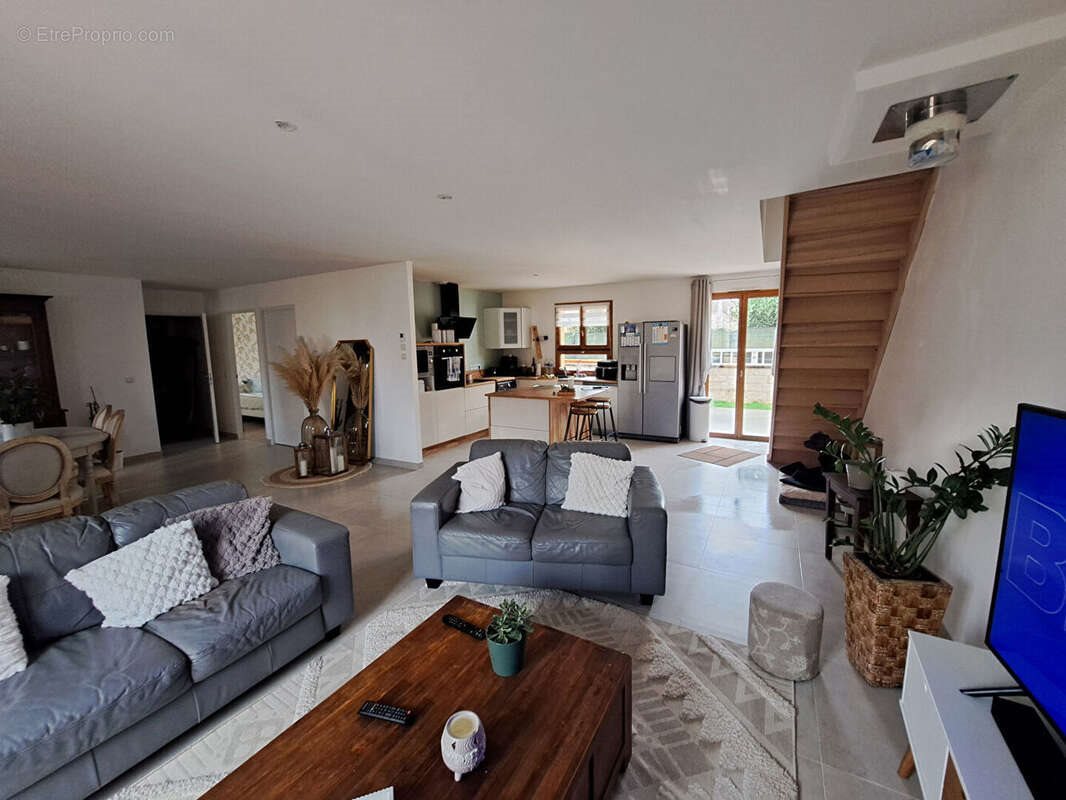 Maison à vendre, 132m², Neuilly-en-Thelle