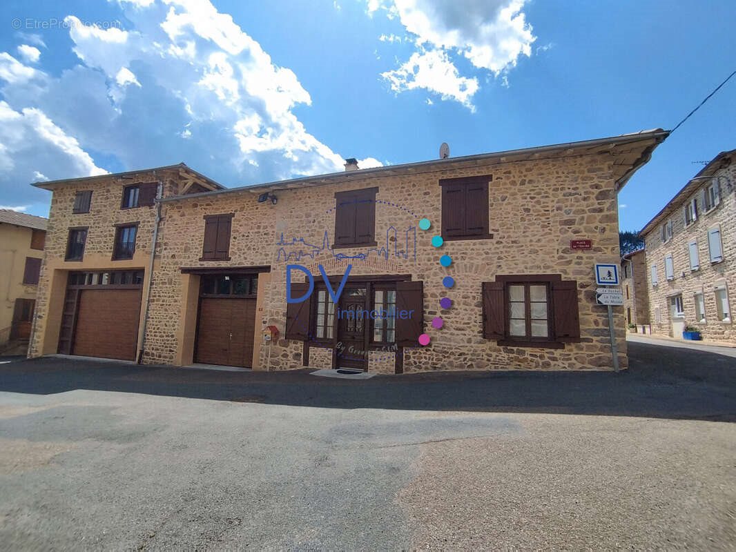 Maison à vendre, 221m², Lamure-sur-Azergues