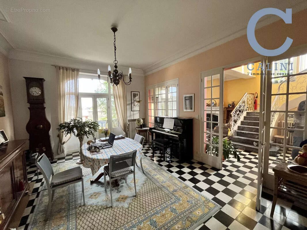 Maison à vendre, 203m², Alès