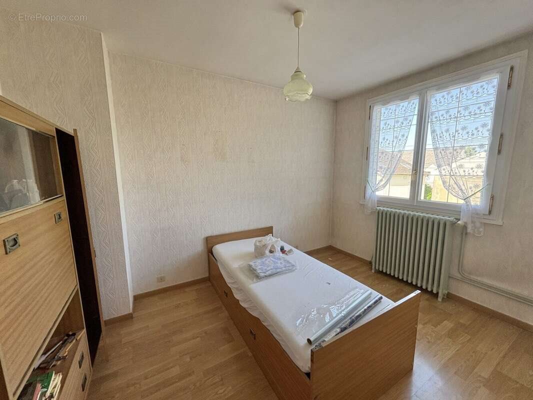 Maison à vendre, 88m², Saint-Denis-de-l'Hôtel