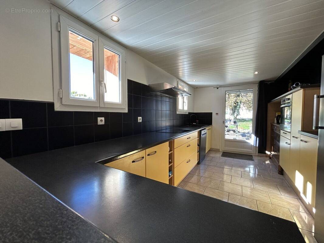 Maison à vendre, 200m², Saint-Vit
