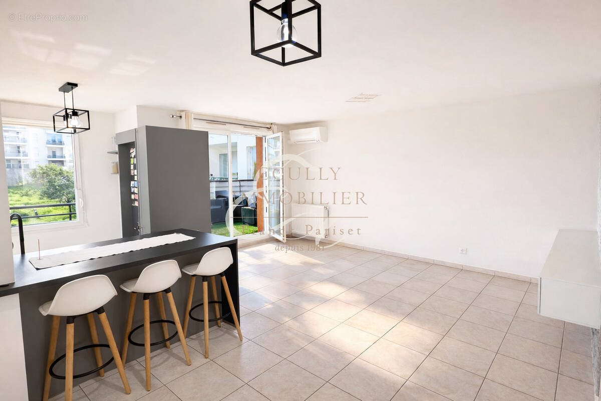 Appartement à vendre, 70m², Vénissieux