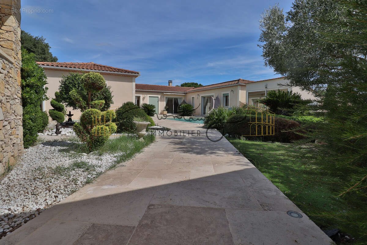 Maison à vendre, 275m², Nîmes