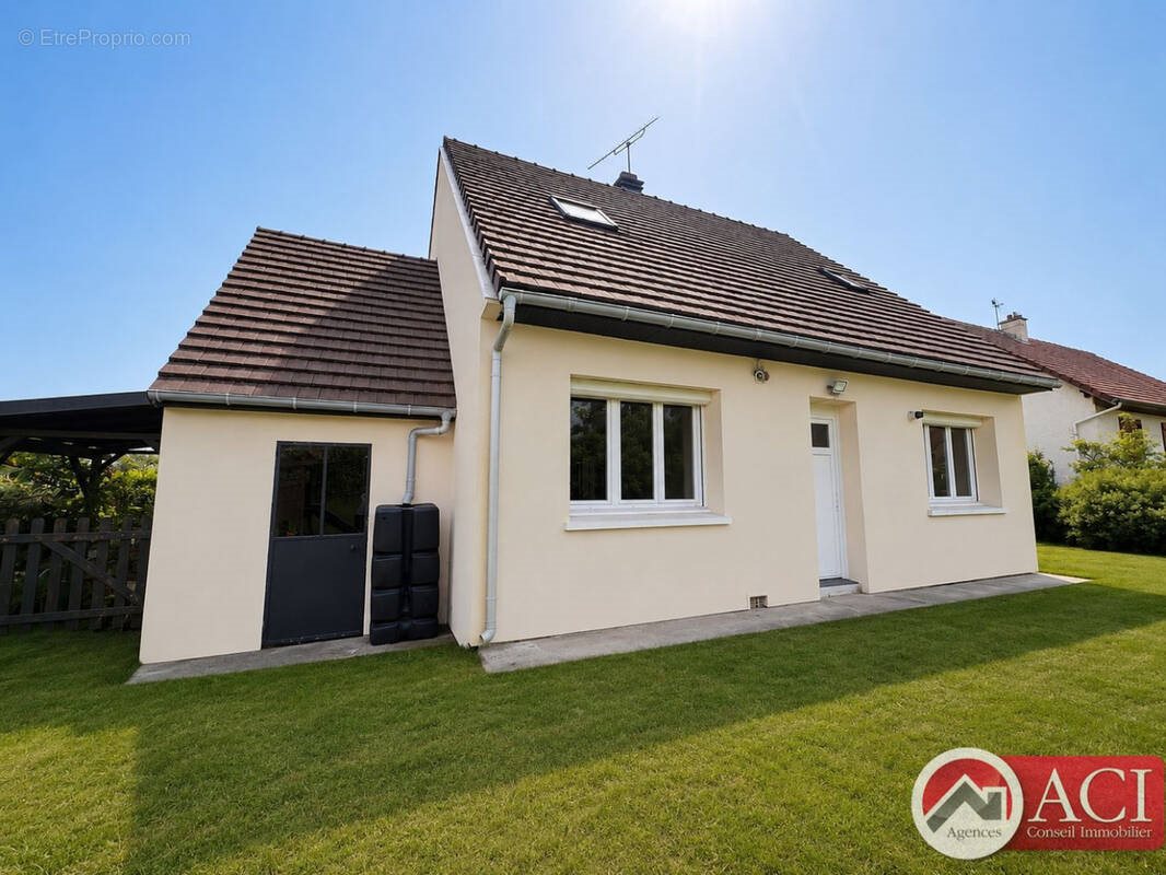 Maison à vendre, 102m², Méru