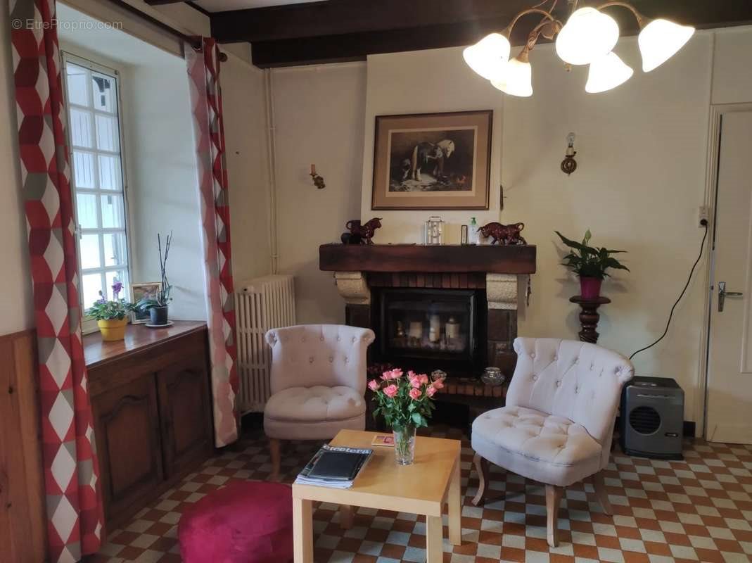 Maison à vendre, 120m², Montbron