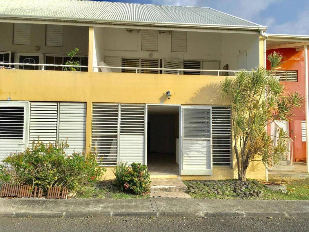 Appartement à vendre, 64m², Le Moule