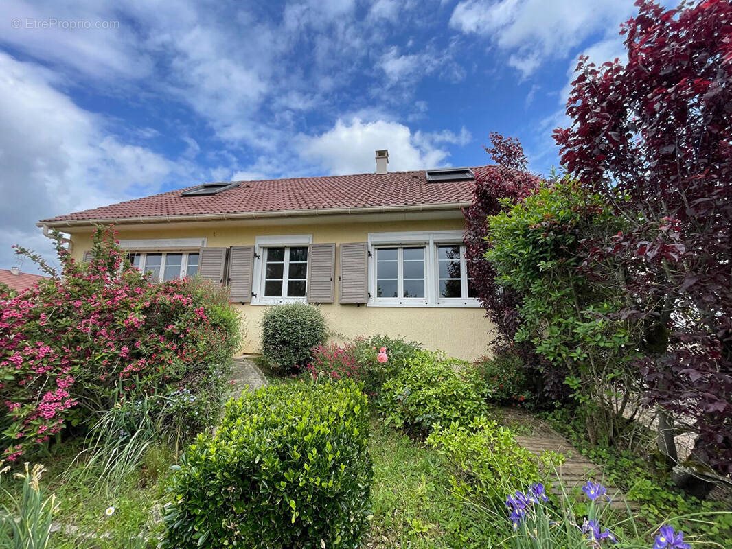 Maison à vendre, 106m², Epernon