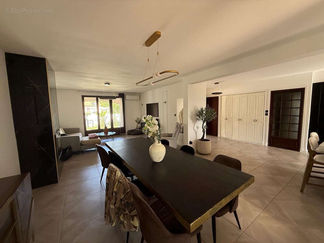 Maison à vendre, 120m², Nézignan-l'Evêque