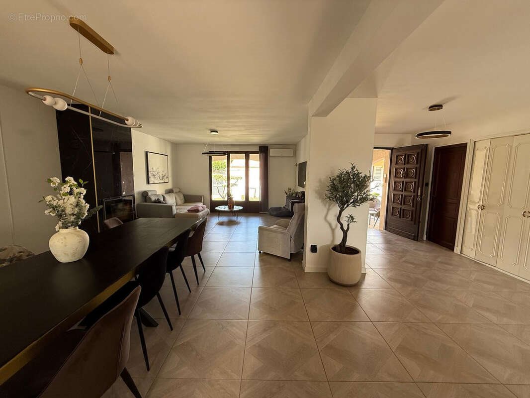 Maison à vendre, 120m², Nézignan-l'Evêque