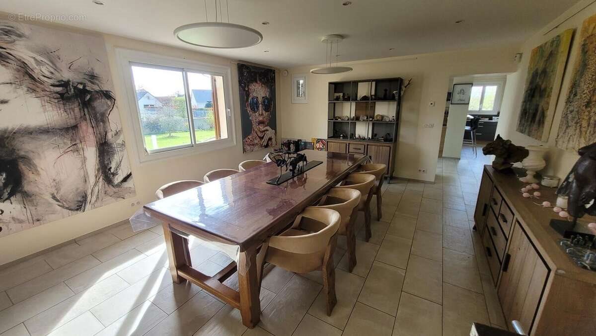 Maison à vendre, 203m², La Suze-sur-Sarthe