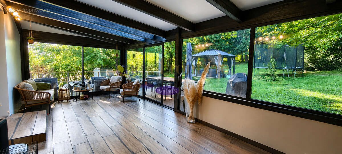 Maison à vendre, 145m², Viuz-en-Sallaz