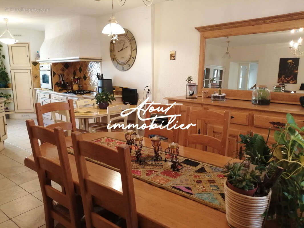 Maison à vendre, 164m², Gignac