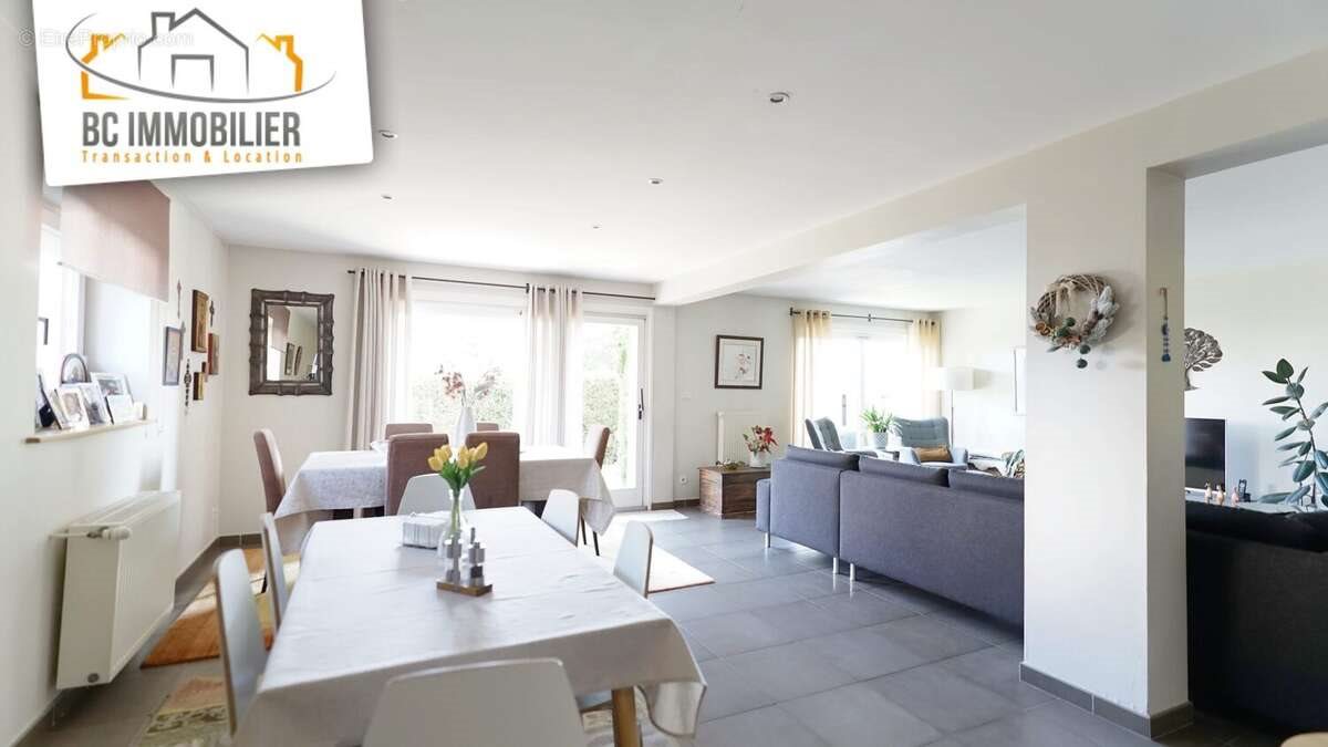 Appartement à vendre, 151m², Prévessin-Moëns