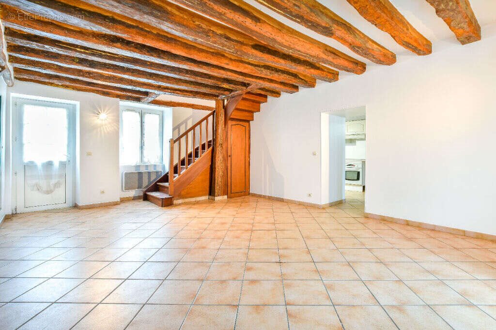 Maison à vendre, 102m², Fouju
