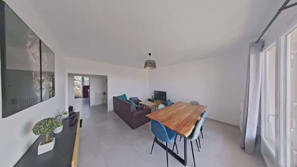 Appartement à vendre, 71m², Feurs