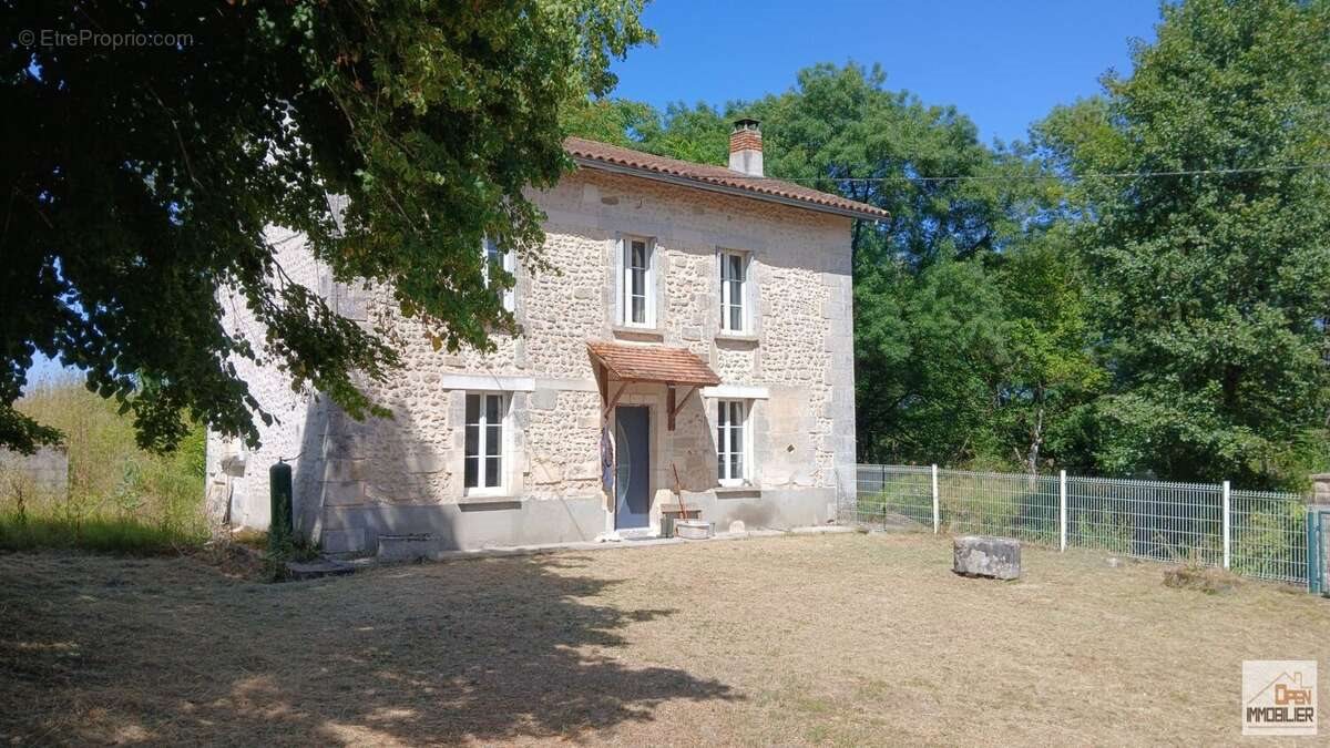 Maison à vendre, 89m², Courgeac