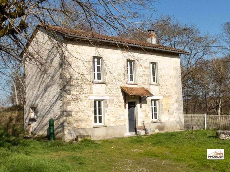 Maison à vendre, 89m², Courgeac