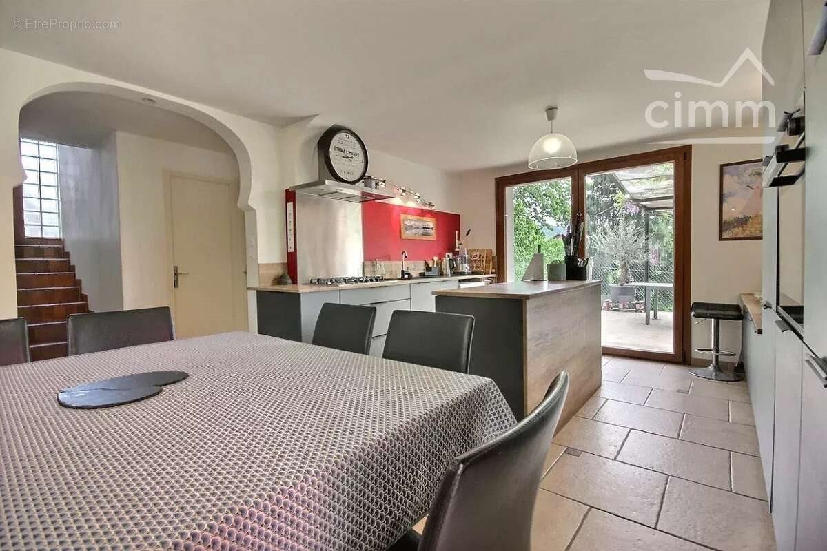 Maison à vendre, 218m², Chambéry