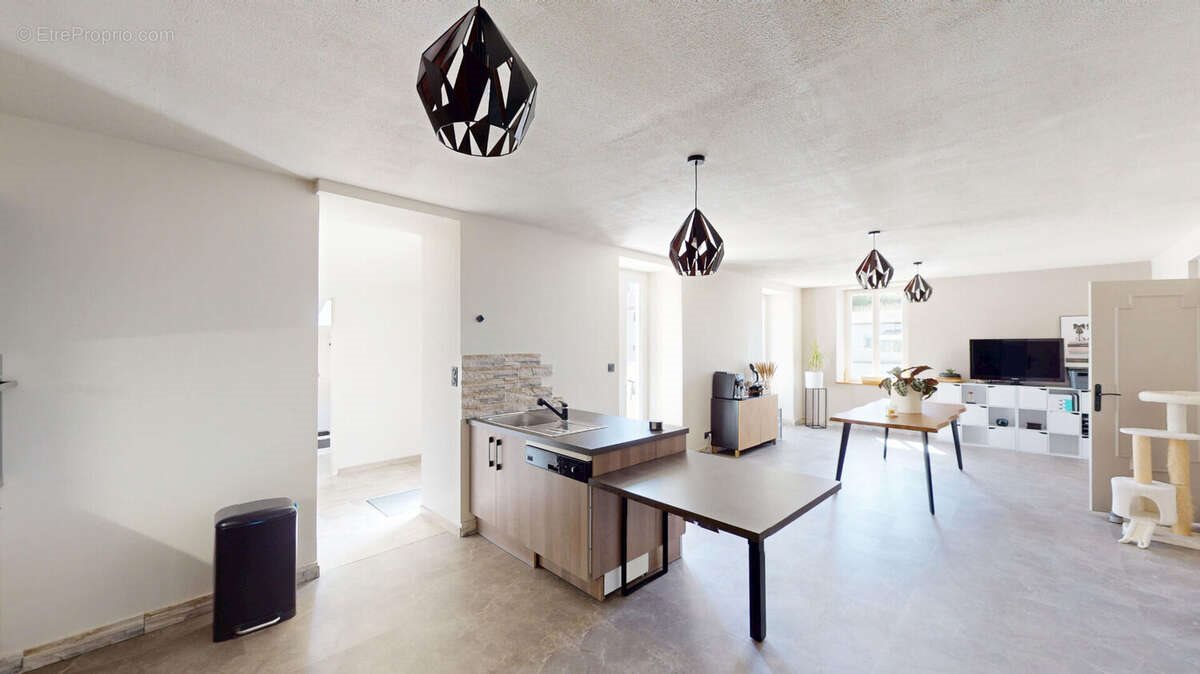 Appartement à vendre, 98m², Oyonnax
