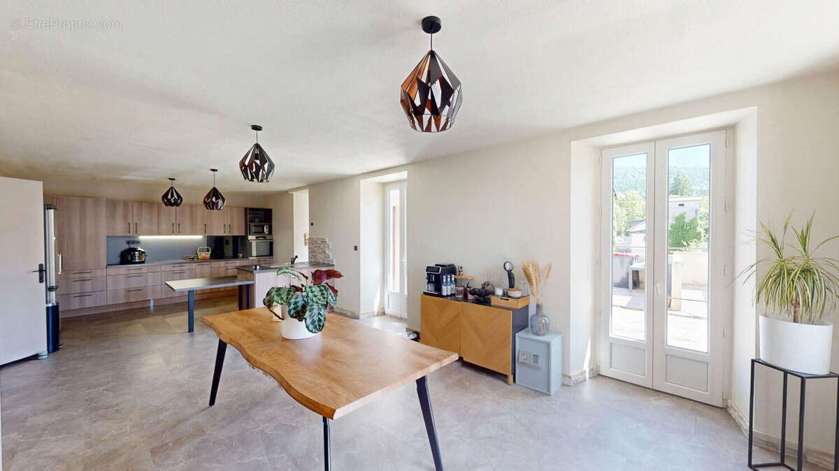 Appartement à vendre, 98m², Oyonnax