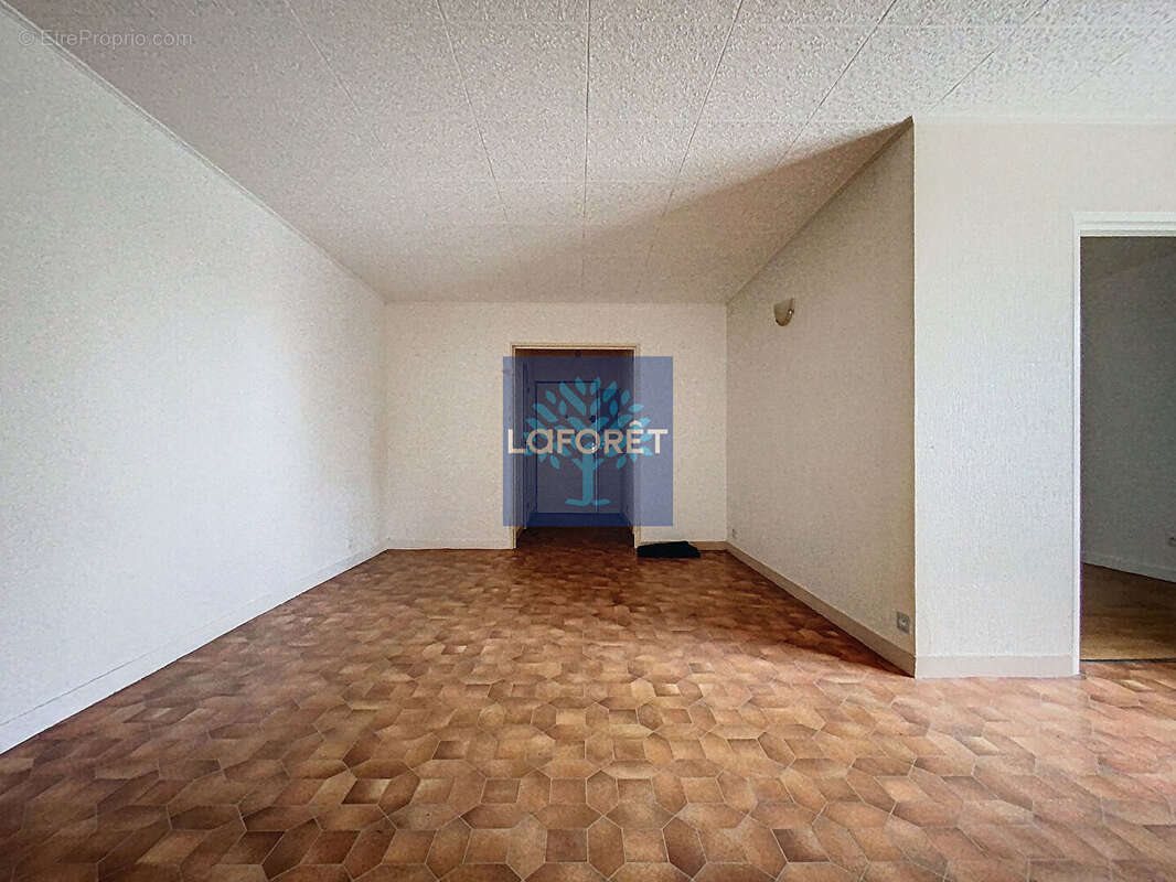 Appartement à vendre, 78m², Éragny