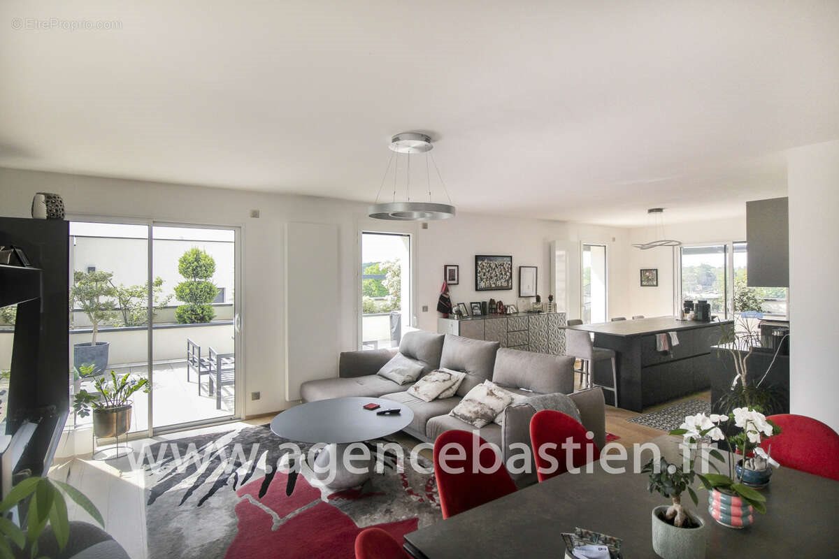 Appartement à vendre, 131m², Ferney-Voltaire