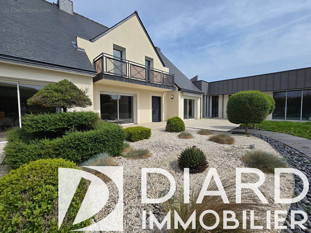 Maison à vendre, 305m², Vitré