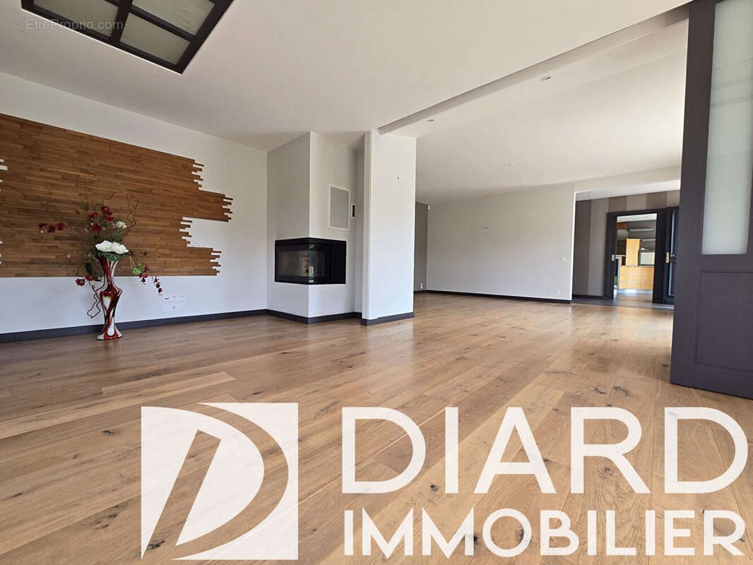 Maison à vendre, 305m², Vitré